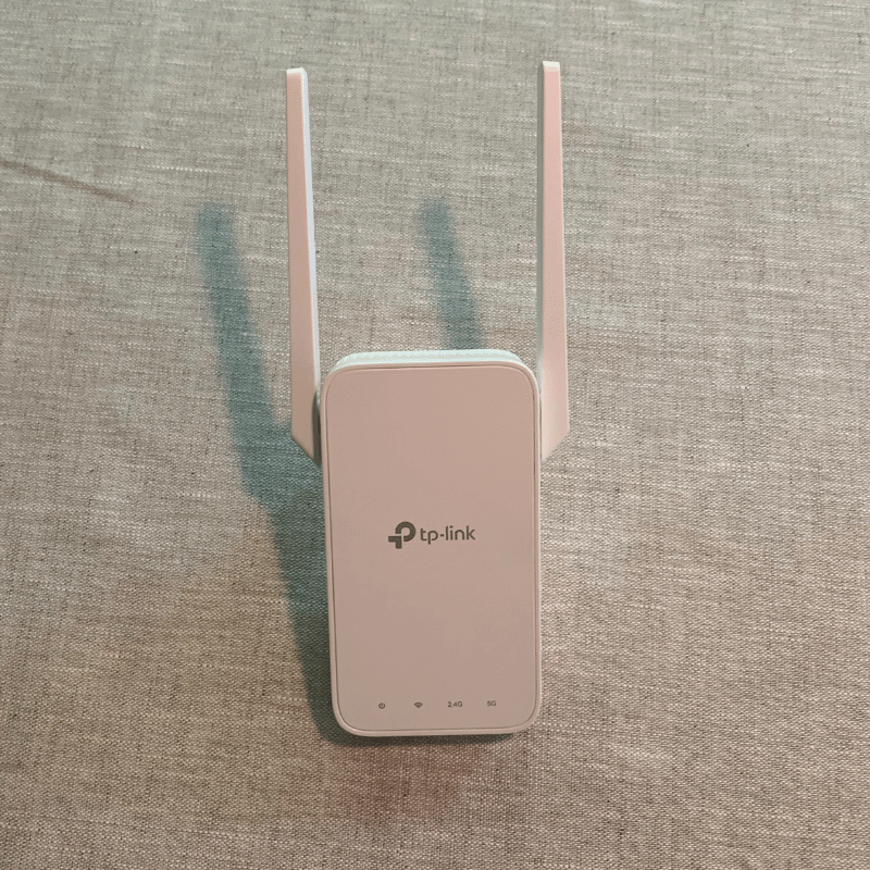 TP-Link RE315 AC1200 front
